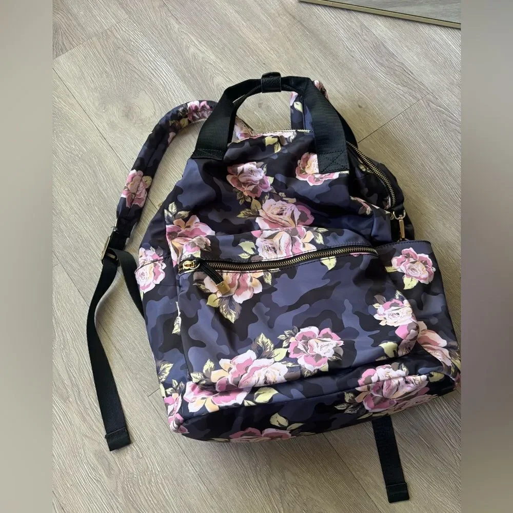 NWOT Claire’s Icing Floral back to school Backpack